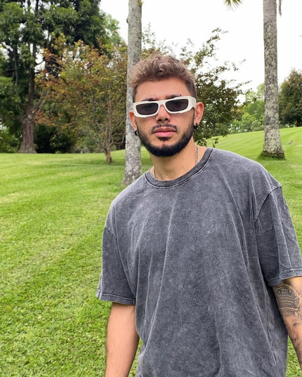 Camiseta gris oversize